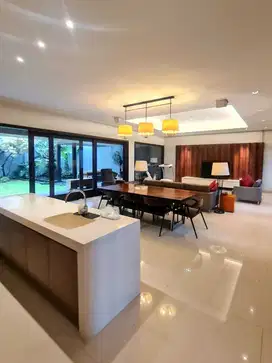 Rumah Modern Minimalis Semi Furnish di Setraduta Dago, Bandung