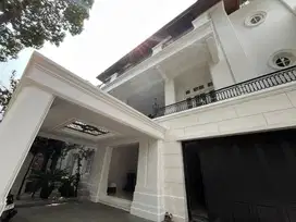 Rumah Mewah Dalam Perumahan di Mega kuningan Jakarta Selatan