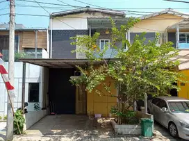 Rumah 2 Lt Strategis Siap KPR dekat  Mall Ciputra Tangerang J-23048
