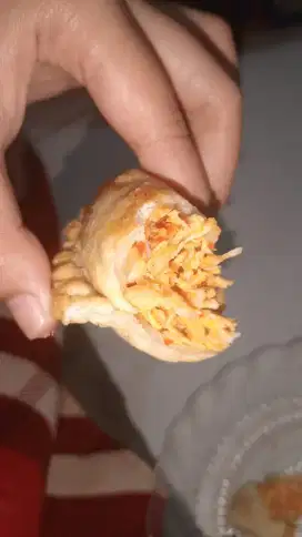 Cireng isi ayam pedas (bisa request sesuai tingkat kepedasan)