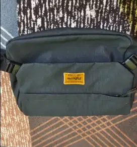 Tas mrek v be barang masih bagus