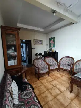 Rumah + Cafe di Jl. Teuku Angkasa, Sayap Dago - Bandung