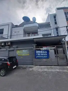 Dijual Rumah 2,5 lantai di Taman Ratu,Greenville Jakarta Barat