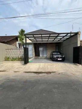 Rumah Cantik Tanah Luas Design Industrial Modern Purwomartani