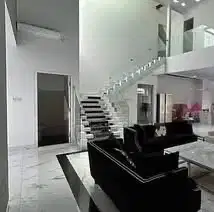 Rumah Mewah Plus Kolam Renang Cirebon