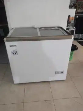 Dijual Freezer gak terpakai karena listrik gak kuat