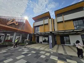 HANYA 3 MENIT KE TOL ADA RUMAH 2 LANTAI DI JAKARTA BARAT SUPER MEWAH