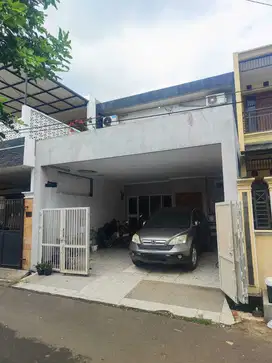 RUMAH di PONDOK KELAPA