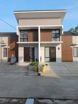 Rumah Mezanin Readi dekat Stasiun Cikarang