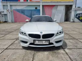 KM 24rb BMW Z4 sdrive 2.0 Convertible CBU At 2013 Bensin