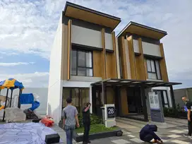 DIJUAL RUMAH 2 LANTAI DI JAKARTA BARAT DEKAT TOL DAN BANDARA STRATEGIS
