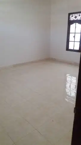 Dikontrakan rumah lantai satu Lingkungan aman dan nyaman Lokasi Renon