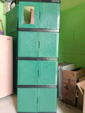 Lemari plastik 4 susun + kaca