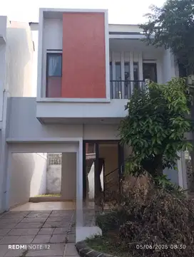 Disewakan Rumah Rapih, Siap Huni, Di Newton Gading Serpong