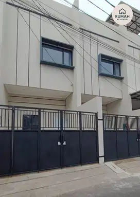 Rumah Siap Huni Latumenten, Jelambar