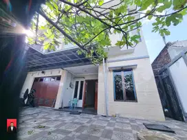 Rumah Mewah Kemanggisan dekat Pintu TOL Dalam Kota Taman Anggrek