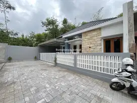 Rumah Jogja dijual dekat Mall Sleman dalam Cluster