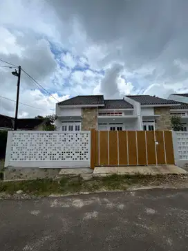 RUMAH CLUSTER MURAH SIAP HUNI LOKASI STRATEGIS