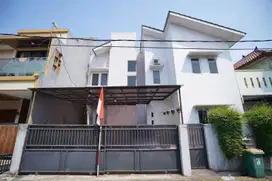 Rumah 2 Lantai Strategis 7 Menit ke Terminal Bintaro Siap Huni J-17899