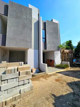 Rumah Dijual Condet. UNIT BARU, Akses Jalan LEBAR