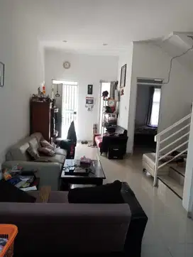 Rumah 2 Lantai Siap Huni di Komplek Nata Belova Bandung