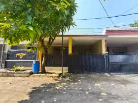 Dijual Rumah semi furnish siap huni bebas banjir perum. Grand regency