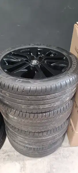 Velg Original Zenix R18 + ban Bridgestone