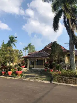 DIJUAL CEPAT TANAH 8 HA BONUS VILLA DENGAN FASILITAS LENGKAP, CIPANAS