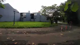 Kavling Strategis Posisi Hook di Dukuh Bima, Hadap Taman, Siap Bangun