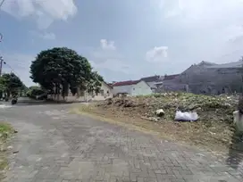 Tanah strategis dalam perumahan griya taman asri gito gati