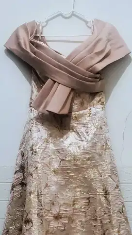 Dress pesta wanita. Kondisi baru