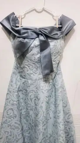 Dress pesta wanita