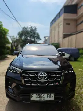 Toyota Fortuner VRZ GR 2.8