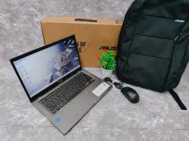 Laptop Asus Intel Celeron N4020 Ram 8GB SSD 256GB Fullset Mulus