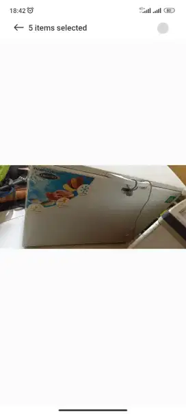 Dijual cepat showcase dan freezer