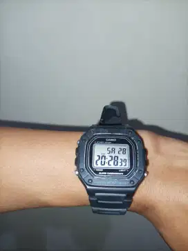 Jam tangan Casio W-218H
