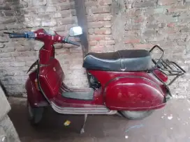 Vespa exclusiv pertama 1982