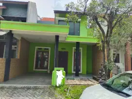 puri surya jaya cluster depan dekat area komersil mcd,superindo,