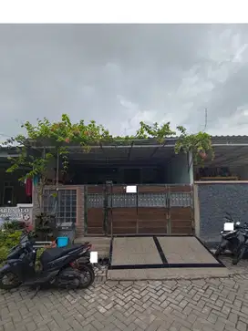 Rumah Hadap Timur 10 Mnt ke CitiPlaza Kutabumi Siap KPR J-34658