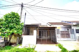Rumah SHM Hadap Timur 6 Mnt ke Stasiun Tigaraksa Siap KPR J-19429