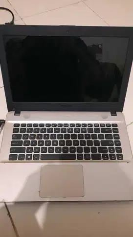 Laptop ASUS X441MA