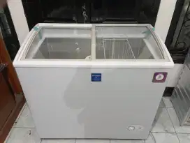 Freezer sharp 200 liter