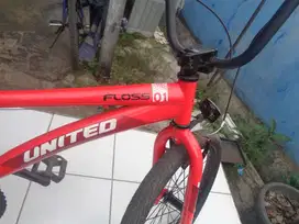 sepeda anak BMX 20''