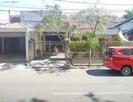 Rumah Raya Ngagel Jaya Utara ~ emmi xmpc