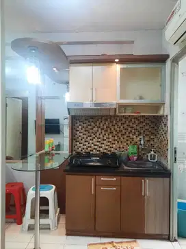 DISEWA APT GADING NIAS TWR EMERALD LT 17 FURNSIHED RAPI 2 KT SIAP HUNI