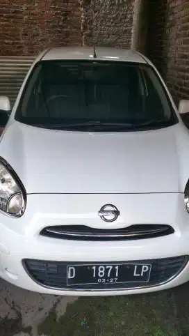Nissan march 2012