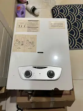 Ariston Gas Water Heater Pemanas Air Instan Fast R ONM