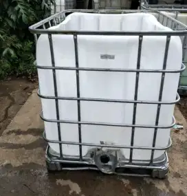 Tangki air 1000L