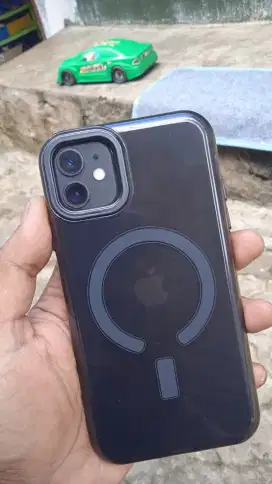 Dijual Iphone 11 kondisi apa adanya