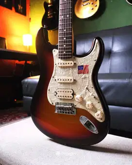 Gitar Fender Stratocaster Deluxe Plus USA 2014